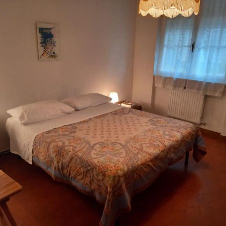 Casa Vacanza Villa Patrizia Follo Alto Luaran gambar