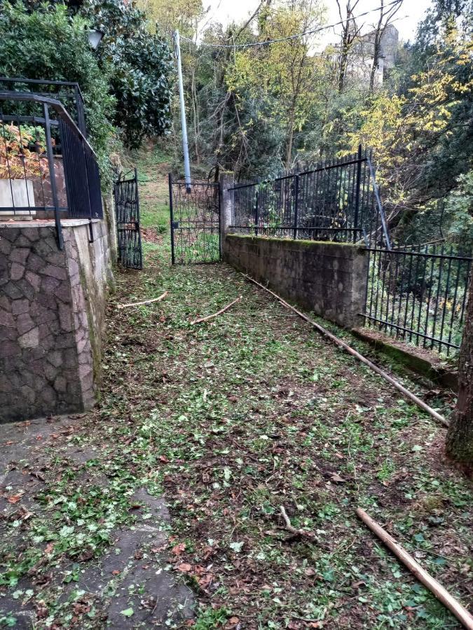 Casa Vacanza Villa Patrizia Follo Alto Luaran gambar
