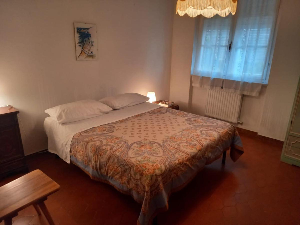 Casa Vacanza Villa Patrizia Follo Alto Luaran gambar
