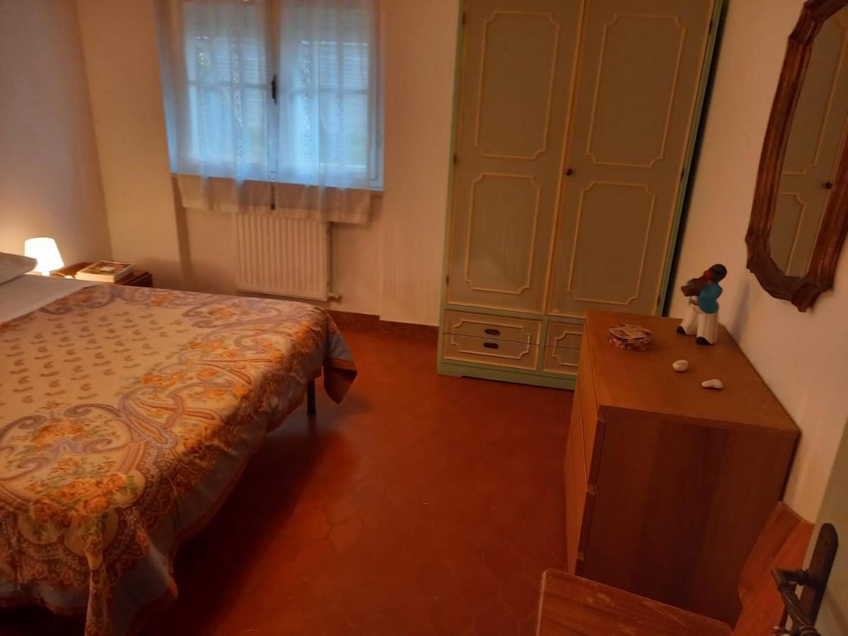 Casa Vacanza Villa Patrizia Follo Alto Luaran gambar